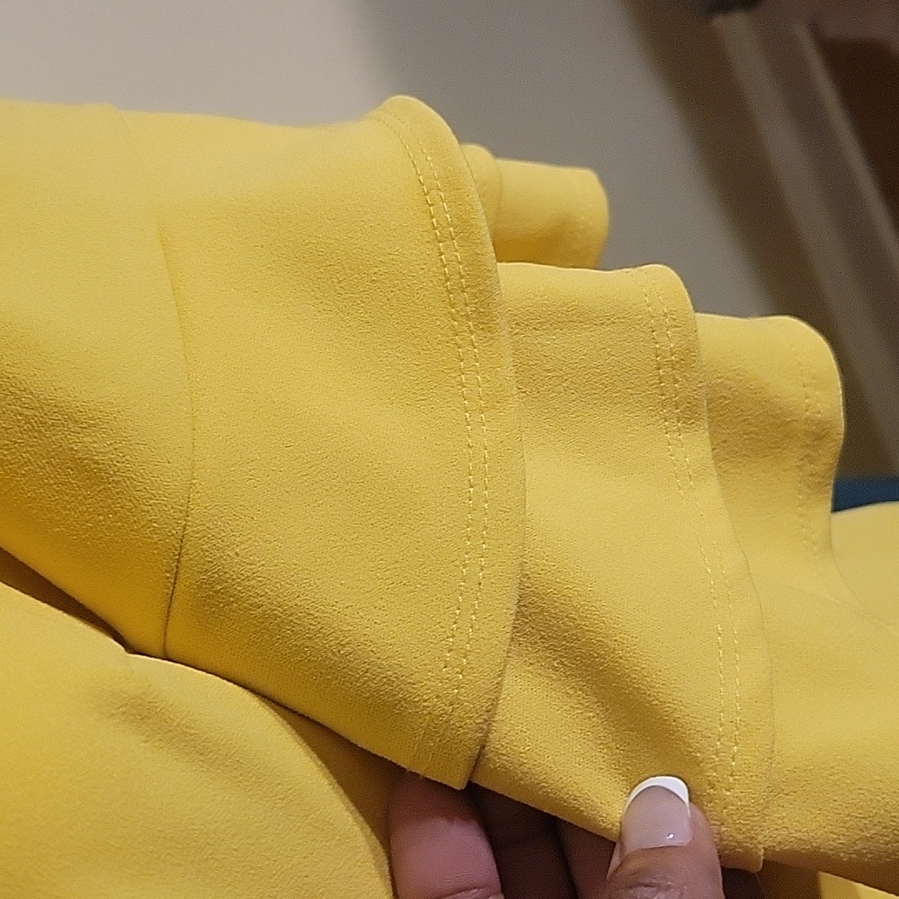 GLAMOUR YELLOW DRESS - Picture 3 of 4